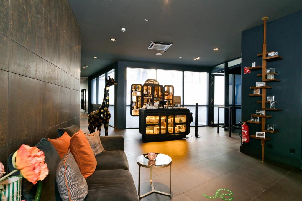 Hotel AMANO Rooms & Apartments — Restaurant & bars in Berlin, Berlin