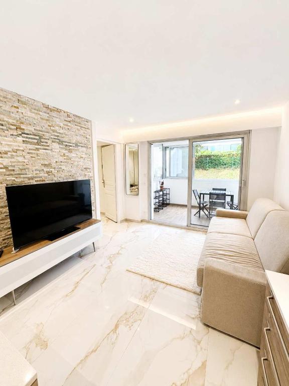 Elegant cocon avec piscine et parking prive - 1