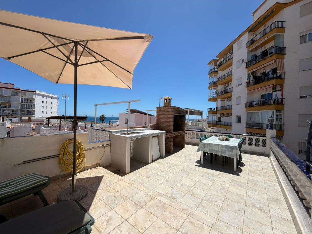 CASA TORRECILLA LINDA Adosado 2 Dormitorios a 50 metros de la Playa Torrecilla Nerja - 1