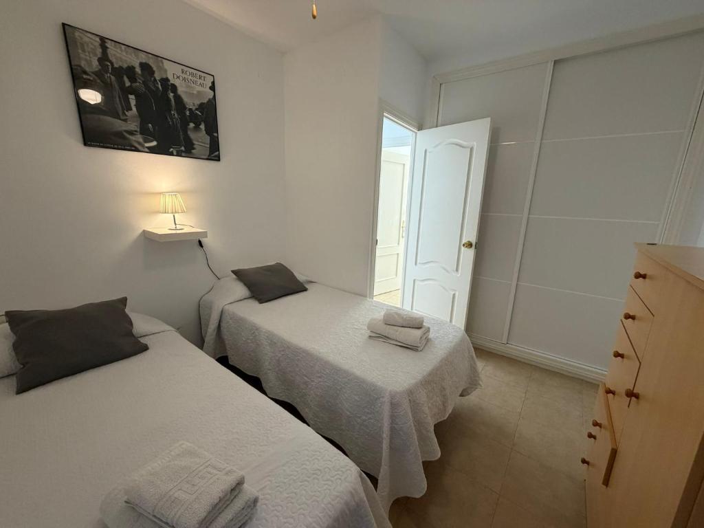 CASA TORRECILLA LINDA Adosado 2 Dormitorios a 50 metros de la Playa Torrecilla Nerja - 3