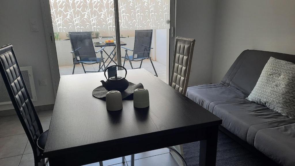 Appartement cosy et lumineux avec belle terrasse, à deux pas du tram Sabines - 3