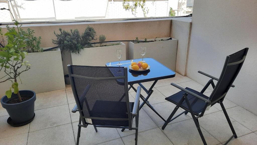 Appartement cosy et lumineux avec belle terrasse, à deux pas du tram Sabines - 4
