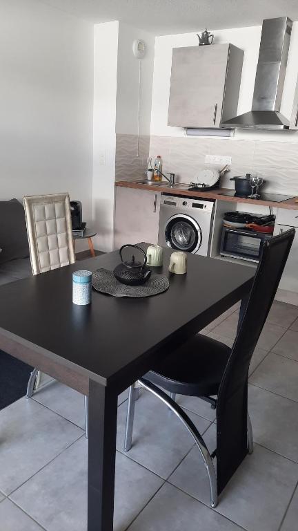 Appartement cosy et lumineux avec belle terrasse, à deux pas du tram Sabines - 5