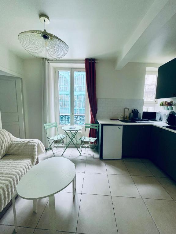 Jin's cosy apartment at Paris 10ème - 1
