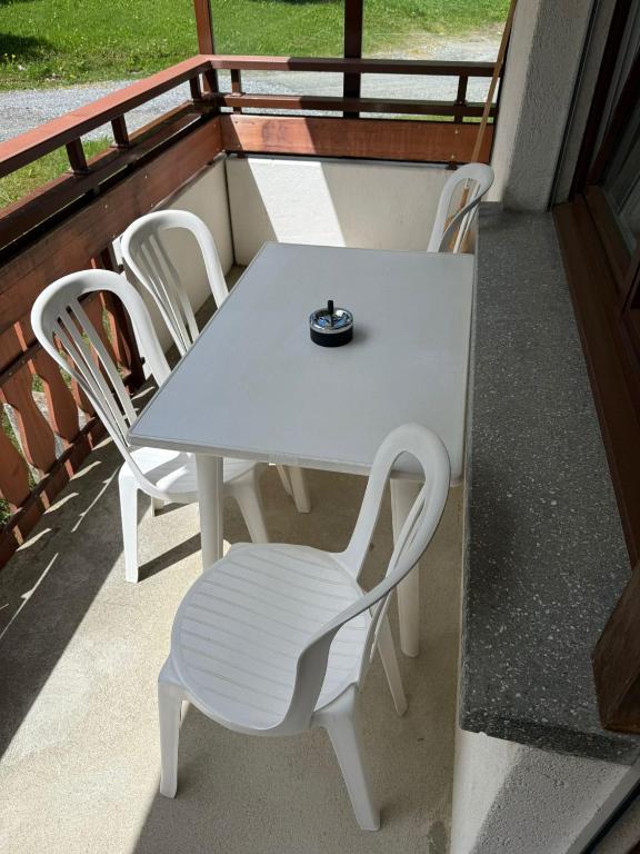 Gonenstein 11 - 5