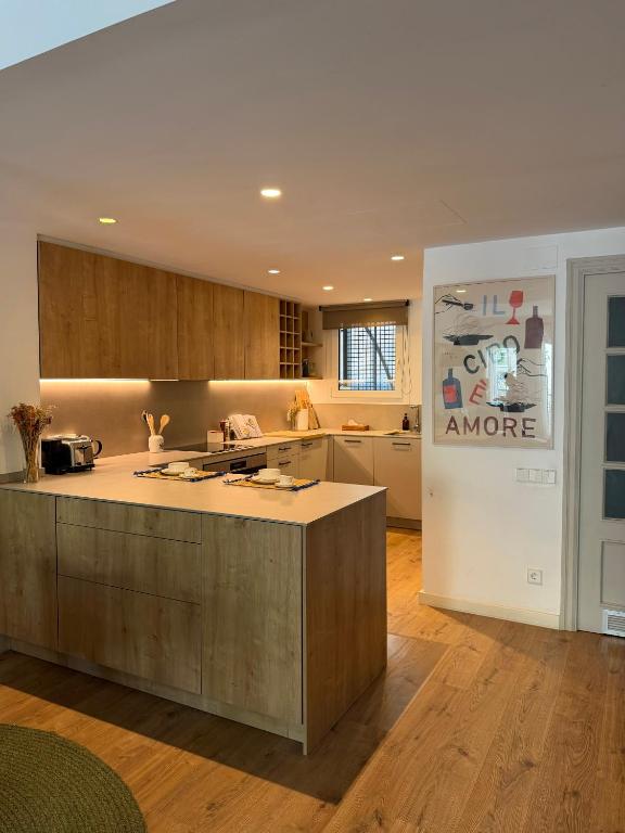 Cozy Duplex with Terrace in Gracia Square - 2