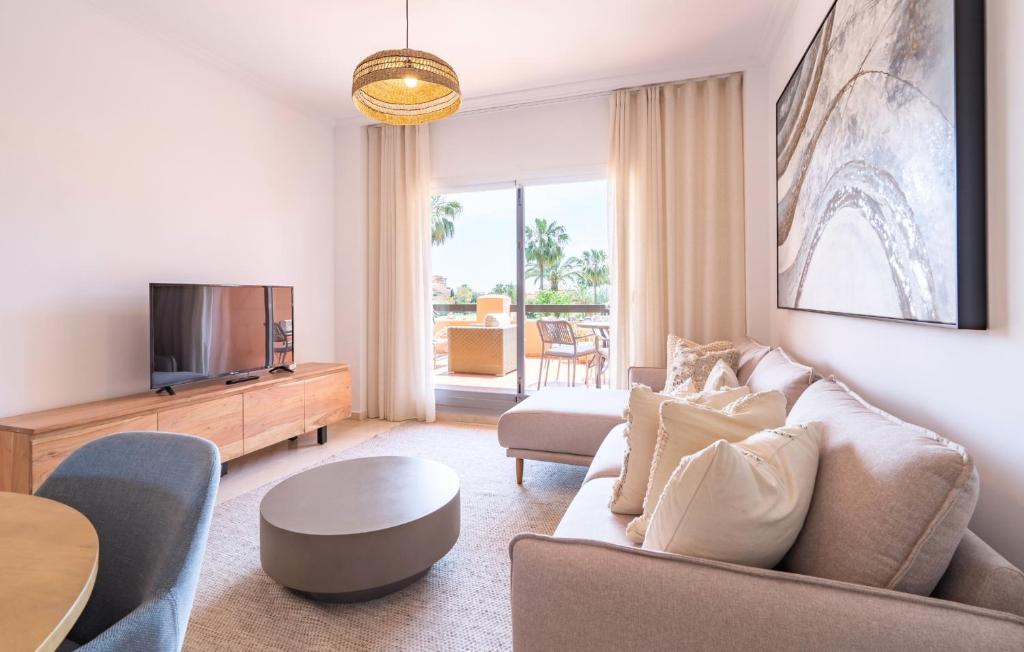 Delightfully Furnished Ground Floor 2 Bed Apartment in Casares Costa - 3