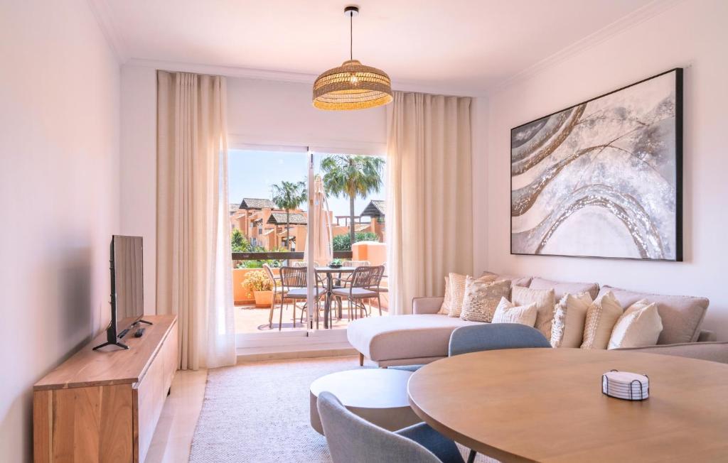 Delightfully Furnished Ground Floor 2 Bed Apartment in Casares Costa - 5