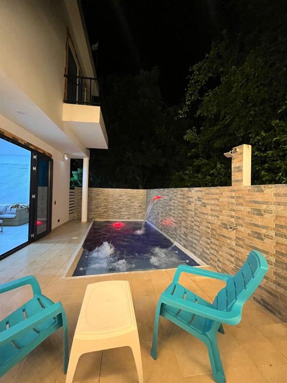 Hermosa casa con piscina privada cerca a Girardot - 5