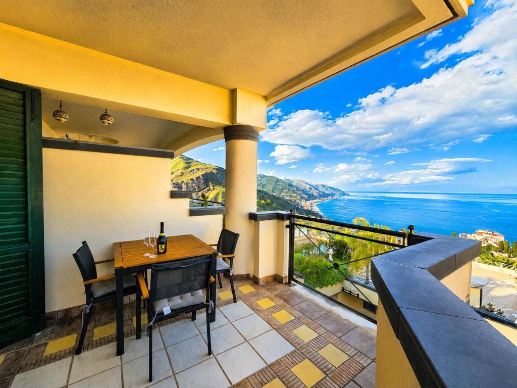 Taormina Panoramic Apartment - Taormina Holidays - 5
