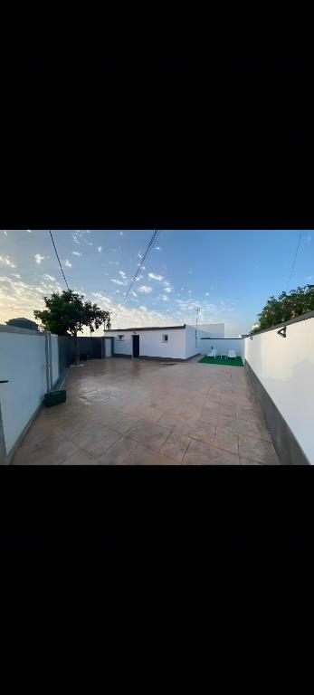 Apartamento con Piscina y Barbacoa - 1