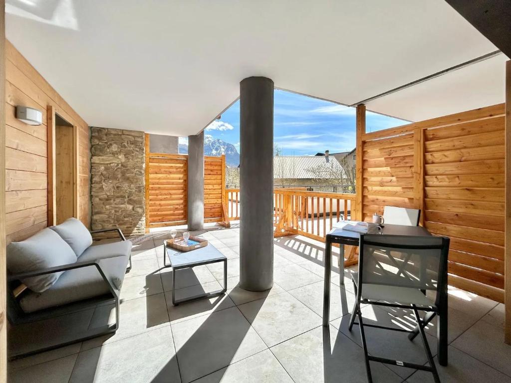 Appartement lumineux avec terrasse à Briançon - 1