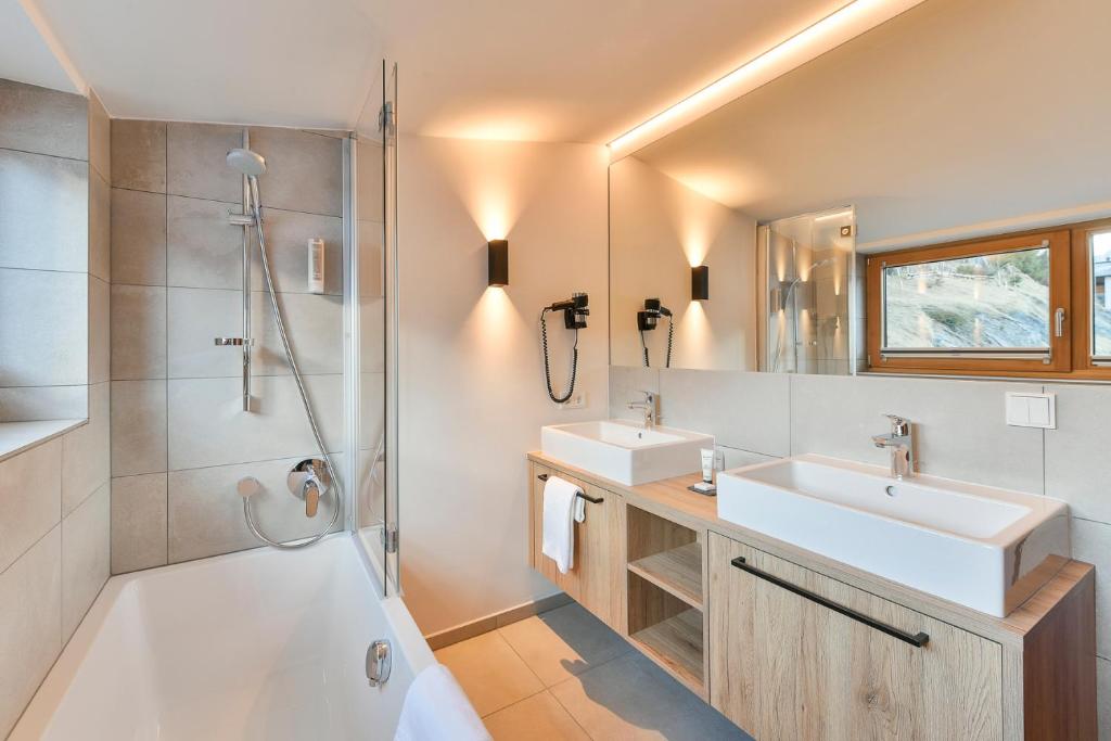Hotel Sonnblick - 4