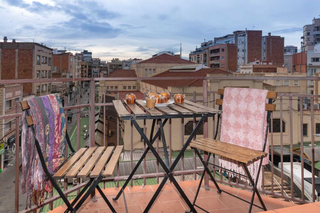 Elegant Apartment in Barcelona Ideal for Business and Leisure Next to Fira - 1