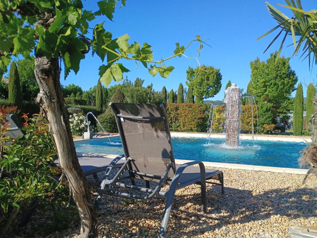 Pépinière Chêne Vert Gîtes d'exception Piscine Parking - 2