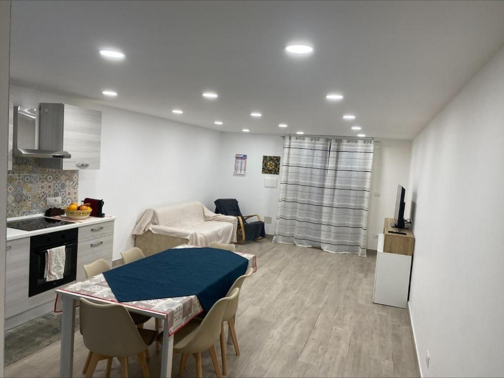 Santa Maria Maggiore Vacation Home, Milazzo - 1