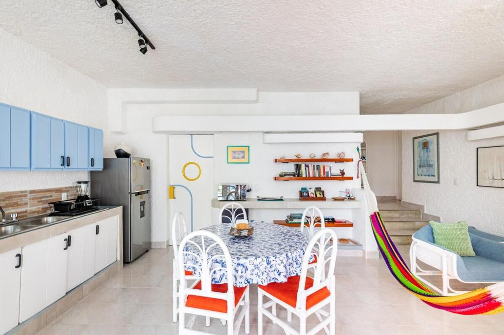 Cozy historic house 10 min to best beaches - 2