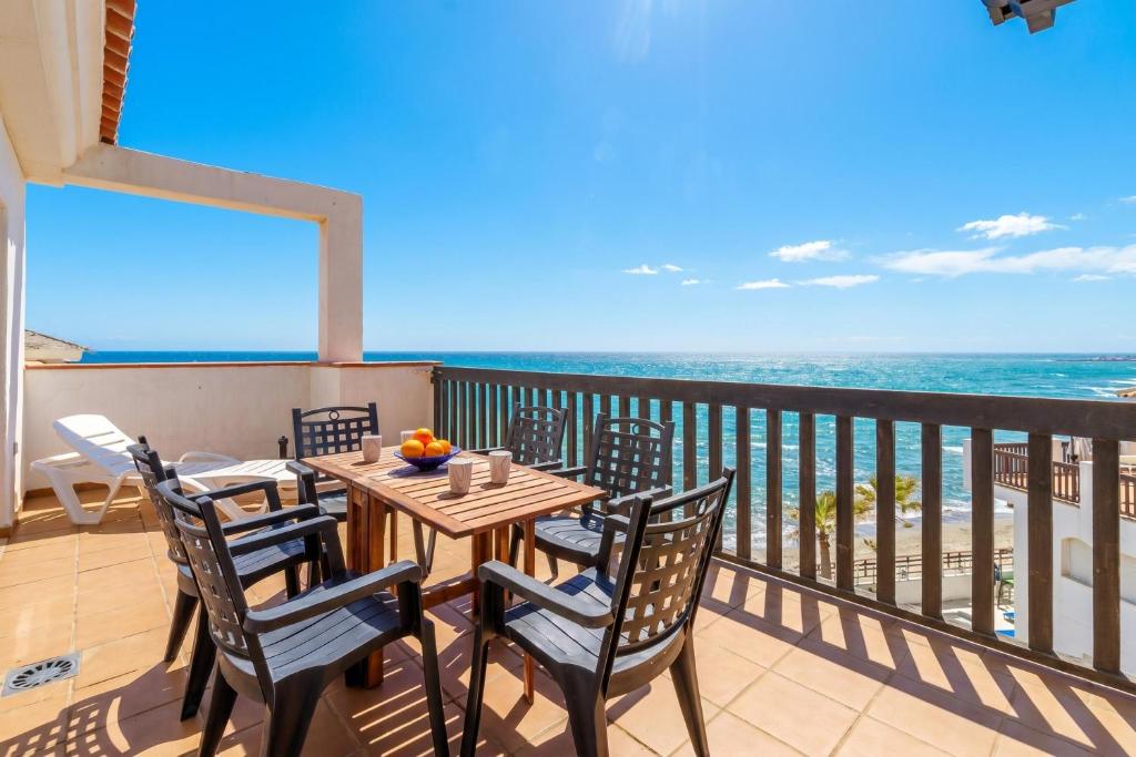 Puerta Del Mar Penthouse Beachfront - Happy Rentals - 1