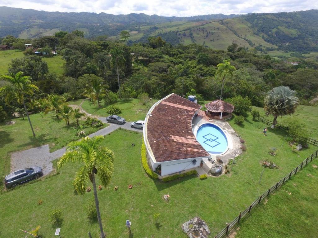 Casa Merak Villa de Lujo con Piscina Infinita y Vista 360 Desconexión Total Oiba Santander - 2