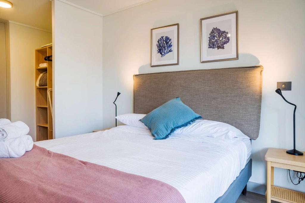 Chic Las Condes Apt Balcony & Pool Access - 5