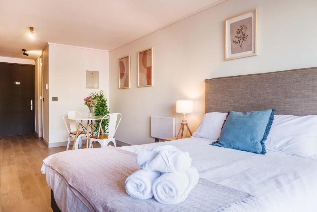 Chic Studio in Las Condes with City Views - 4