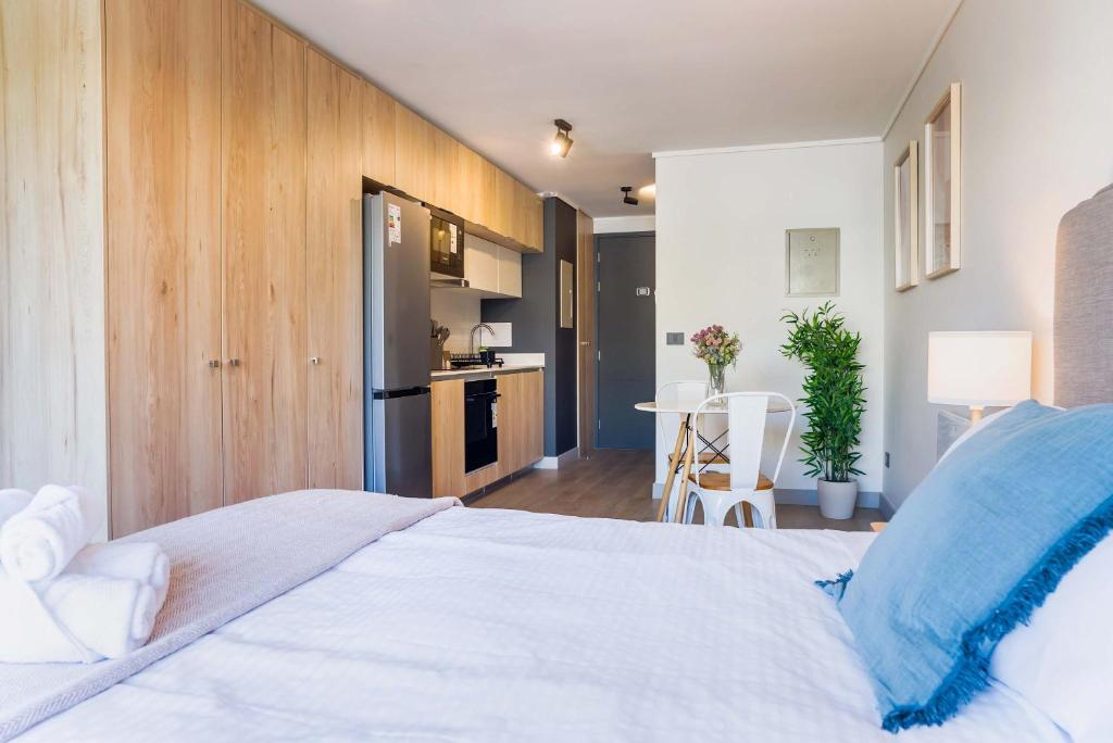 Chic Studio in Las Condes with City Views - 5