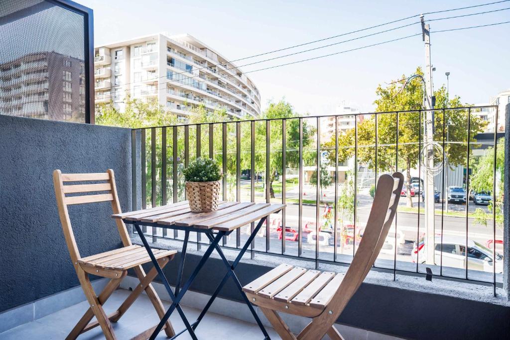 Chic Studio in Las Condes with City Views - 2