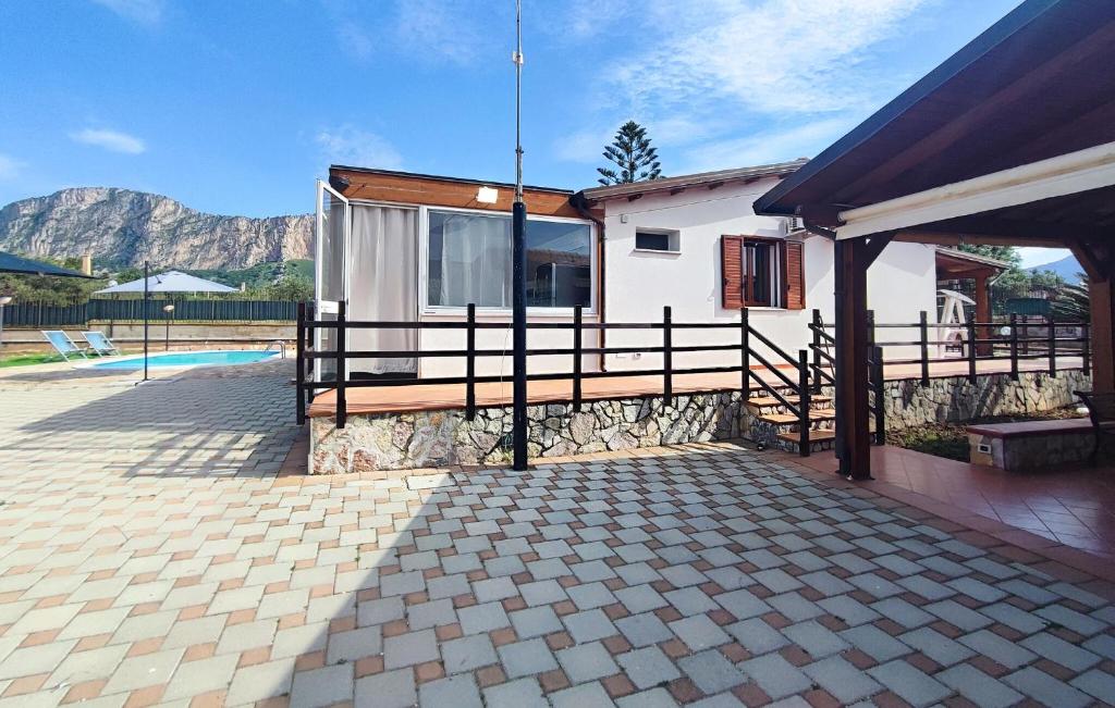 Gorgeous Home In Carini - 3