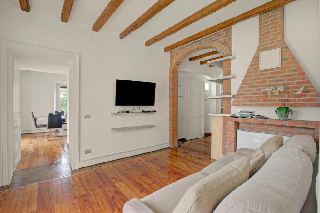 Mirador Del Lago with Lake View Balcony - Happy Rentals - 3