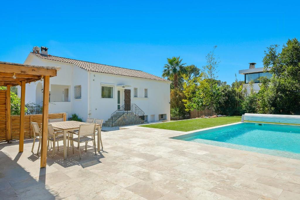 Villa With Pool Near Porquerolles - 2