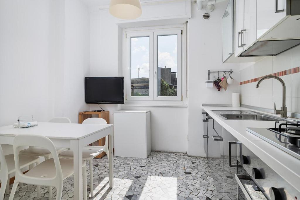 Bright, Smart Flat in Porta Venezia - City Center - 4