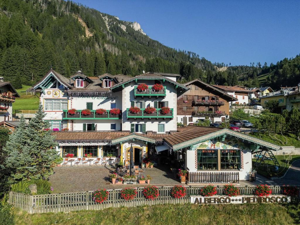 Hotel Piedibosco - 1