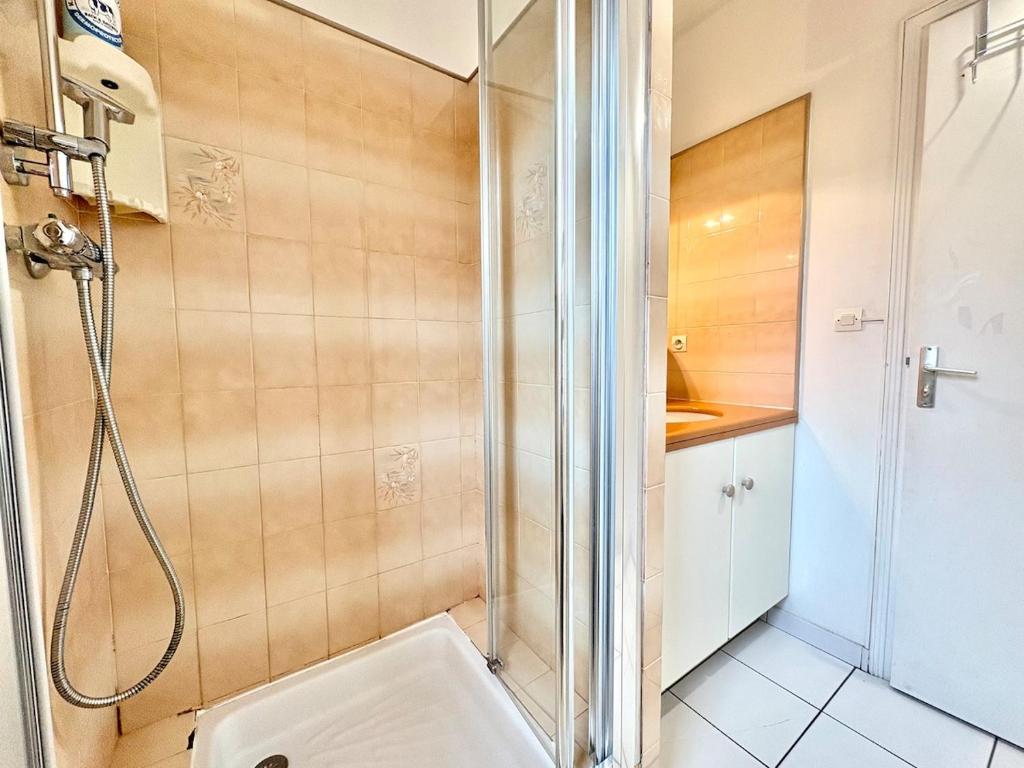 Appartement 1 chambre, balcon, proche des plages - 3