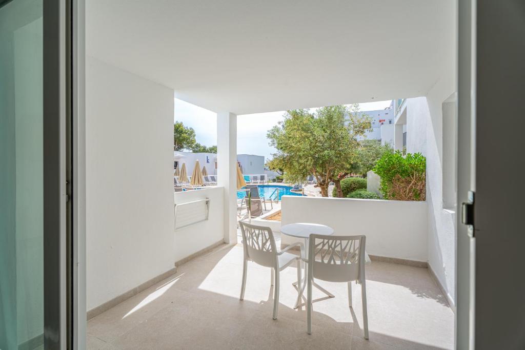 MarSenses Ferrera Blanca Hotel Family — Swimming pool in Cala d´Or, Balearic Islands