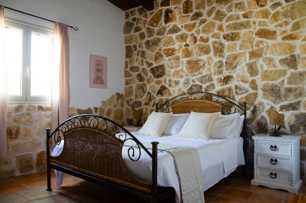 Villa with Private Pool & Garden 10 min walk to the Beach - 2