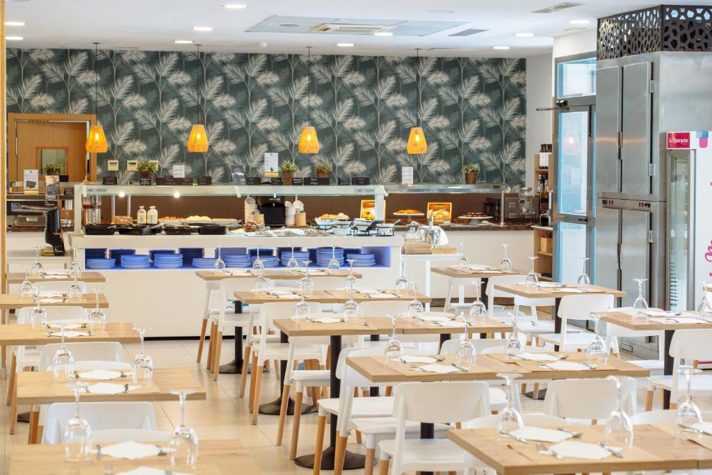 Hotel Mainare Playa — Restaurant & bars in Fuengirola, Andalusia