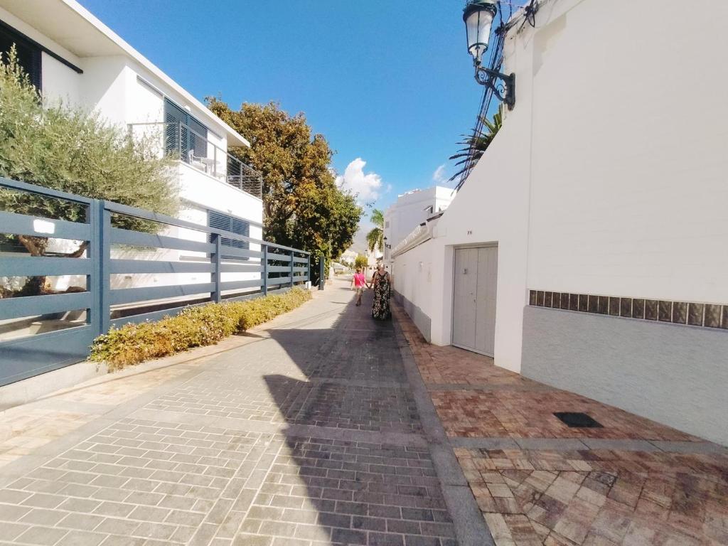 Nerja Sun Apartments Carabeo Sea - 4