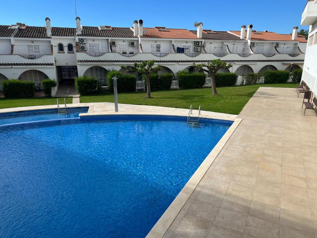 Apartamento con piscina a pocos metros de la playa - 2