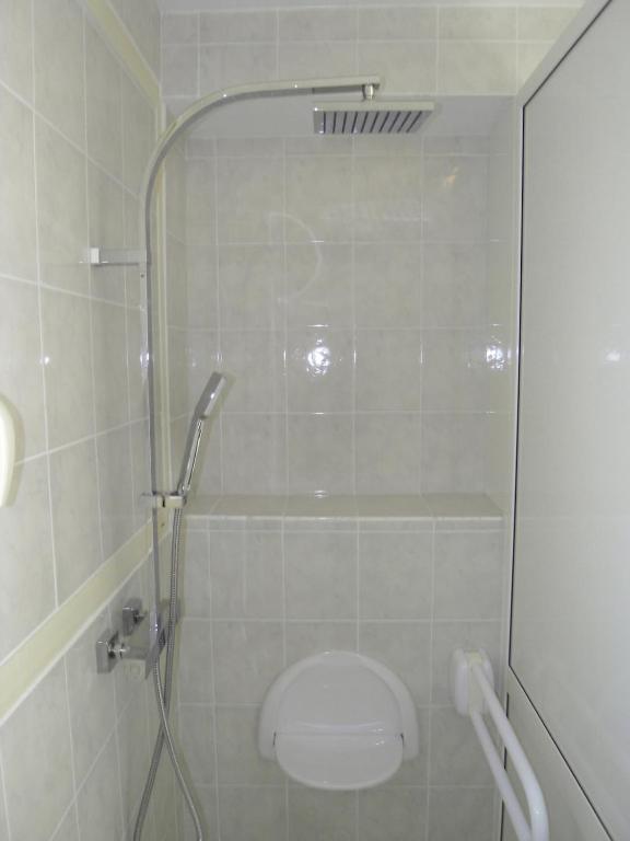 VILLA LES DES F3 demi etage accessible PMR ascenseur - 5