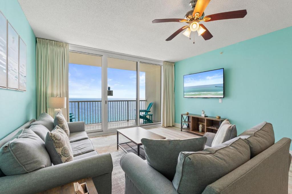 Majestic Beach Resort Tower 2 by Panhandle Getaways
