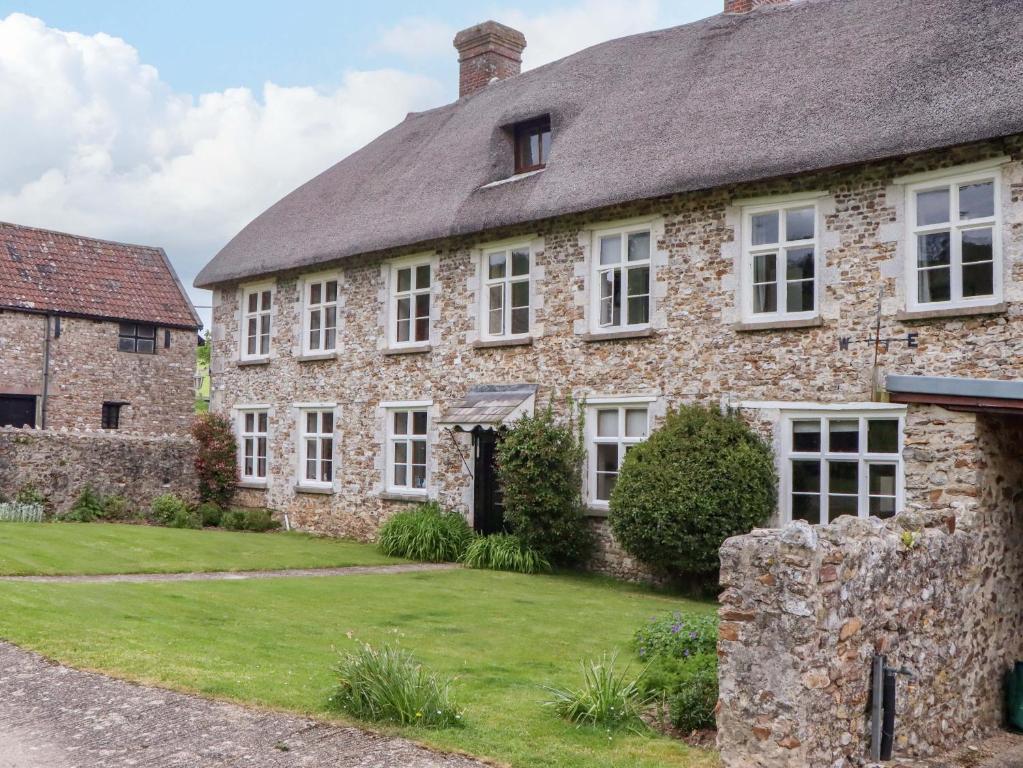 Hornshayne Farmhouse, Northleigh photo 6