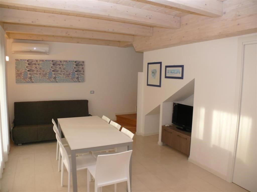 Two-story terraced home for 7 guests in Bibione - 2