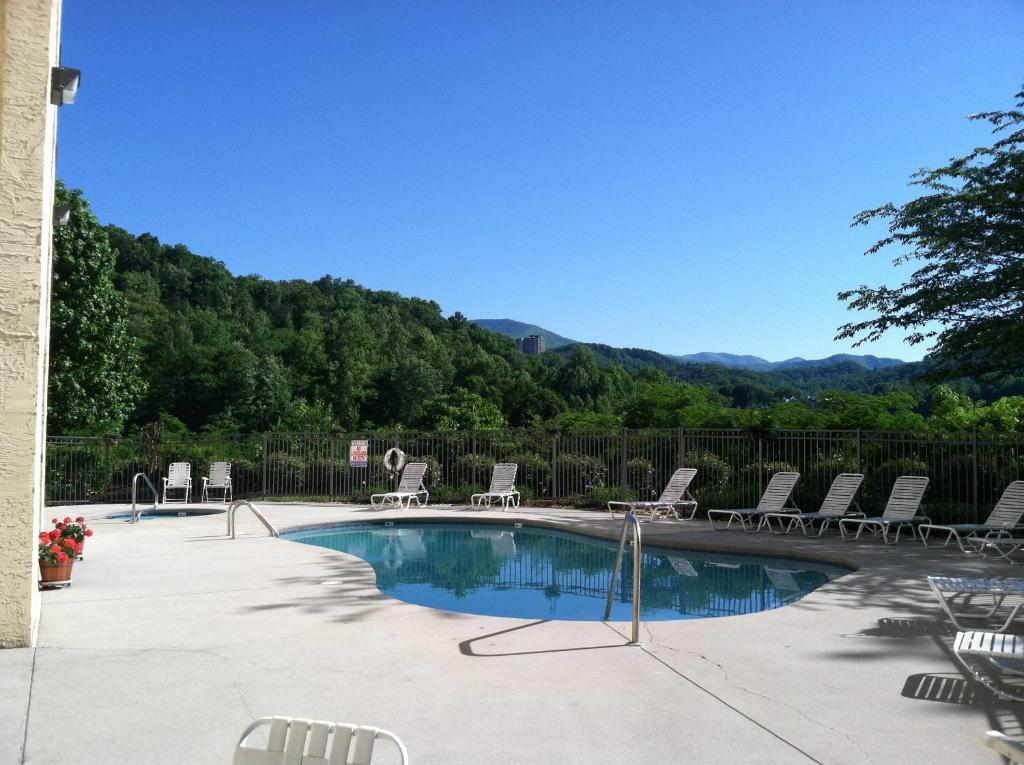 Swimming pool, Gatlinburg Chateau Rentals in Gatlinburg (TN)