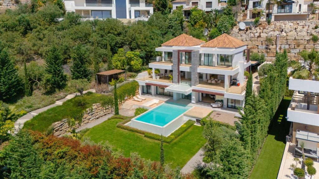 Villa Alejandra - Benahavis by Finest Rentals - 2