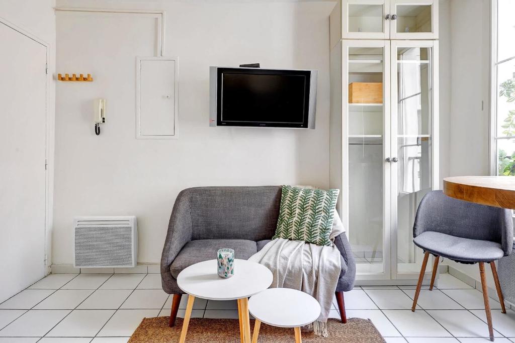 BnBNova - Cozy Stay Near Eiffel Tower & Invalides & Seine - 3