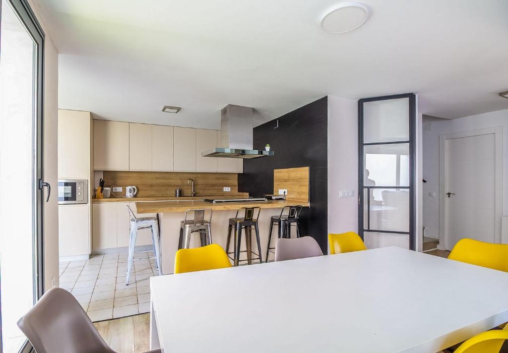 GuestReady - Valdelagrana Spacious: 300m to Beach - 5