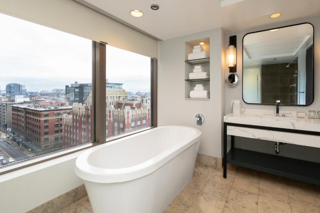 Shower, Hotel 1000, in The Unbound Collection by Hyatt in Seattle (WA)