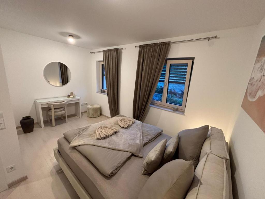 Donau Living New Apartment Near City and Highway - 5