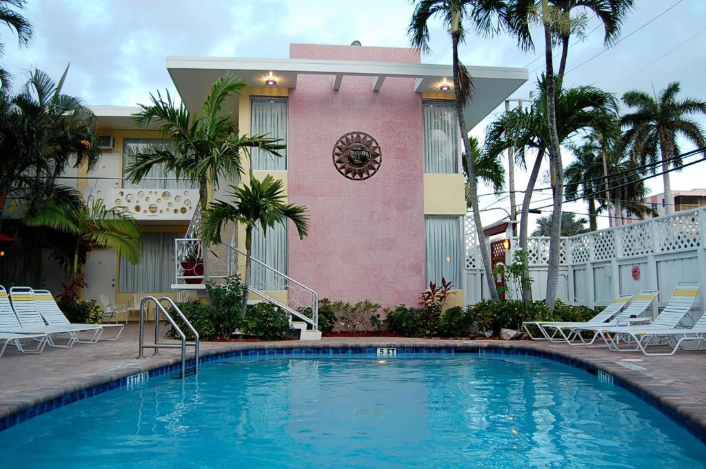Gay lauderdale resort