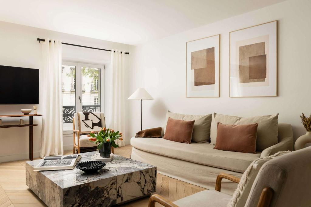 Brand New 3 Bedrooms Facing Madeleine St Honoré - 2